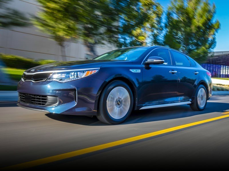 2020 Kia Optima HEV LX OEM Shot 3