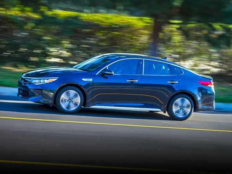 2020 Kia Optima HEV LX OEM Shot 4