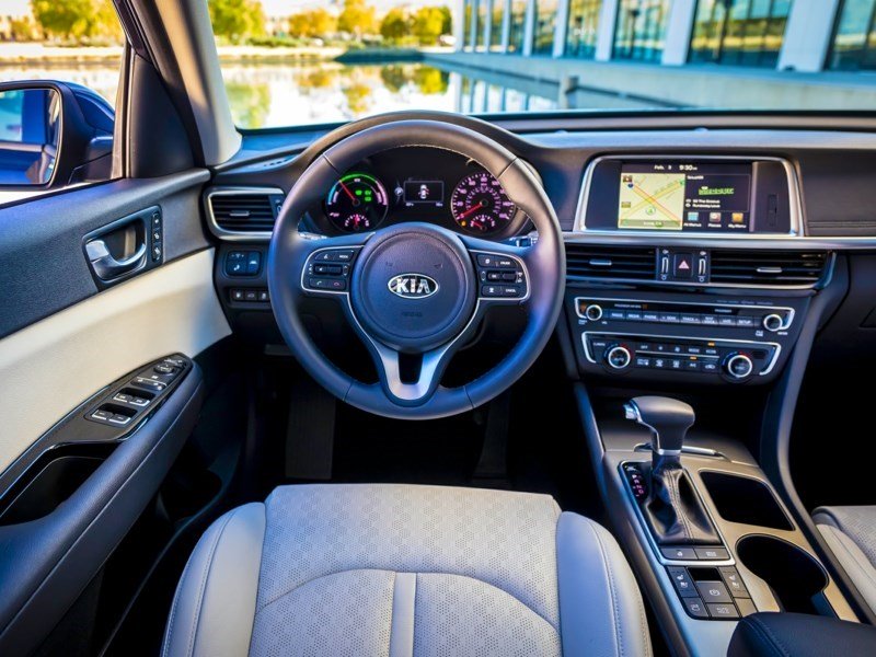 2018 Kia Optima HEV LX OEM Shot 5