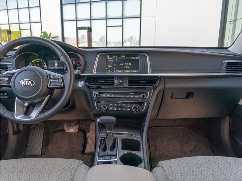 2020 Kia Optima HEV LX OEM Shot 6