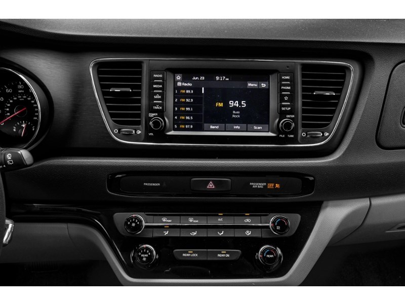 2019 Kia Sedona LX+ Interior Shot 2