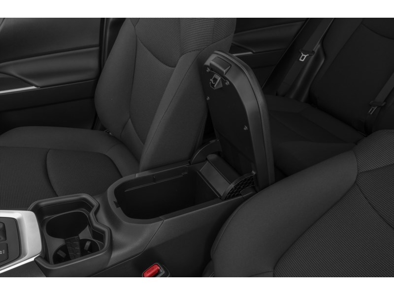 2022 Toyota RAV4 LE FWD Exterior Shot 11