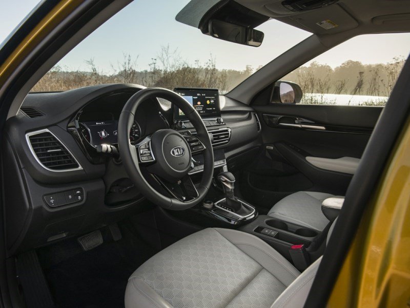 2021 Kia Seltos LX OEM Shot 5