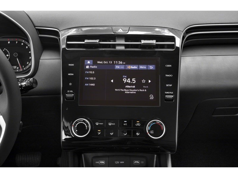 2022 Hyundai Tucson Essential FWD Interior Shot 2