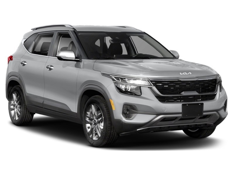 2023 Kia Seltos EX Exterior Shot 8