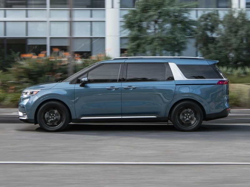 Ottawa's 2023 Kia Carnival EX New Ottawa Kia Model Overview Page