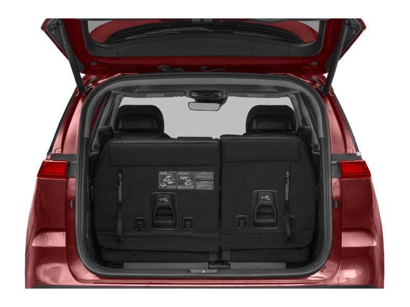 2022 Kia Carnival SX Exterior Shot 4