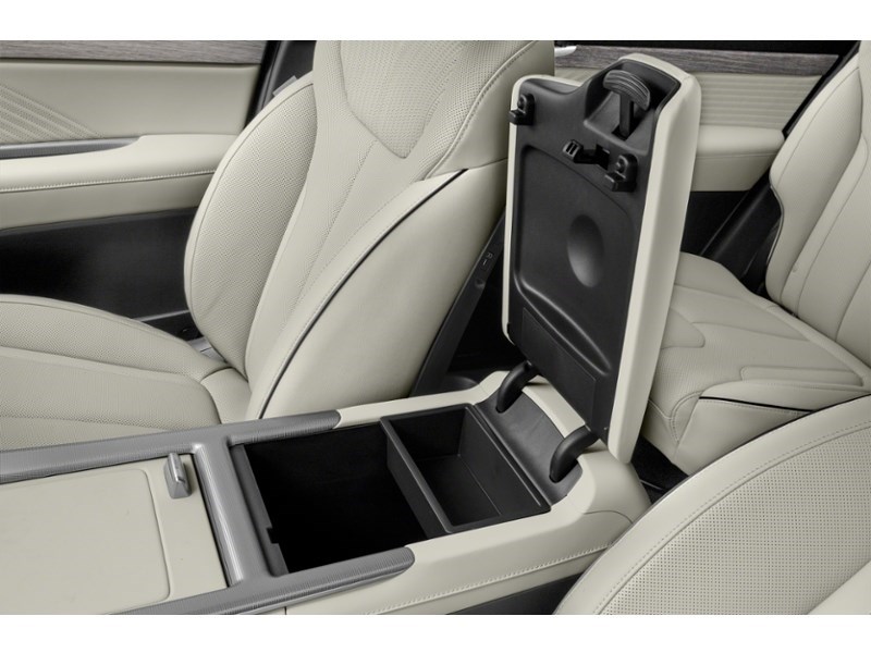 2024 Hyundai Palisade Ultimate Calligraphy w/Beige Interior Interior Shot 7