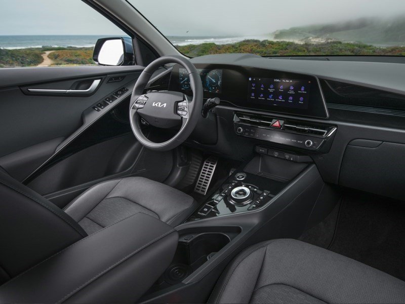2025 Kia Niro PHEV LX OEM Shot 5