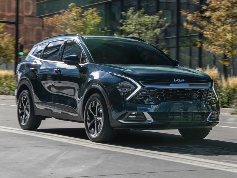 2023 Kia Sportage HEV SX w/Black Interior OEM Shot 2
