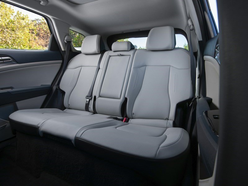 2023 Kia Sportage HEV SX w/Black Interior OEM Shot 6
