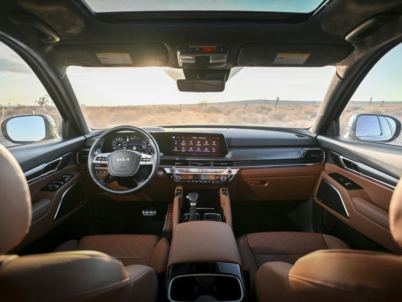 2025 Kia Telluride X-Line w/Terracotta Brown Interior OEM Shot 4