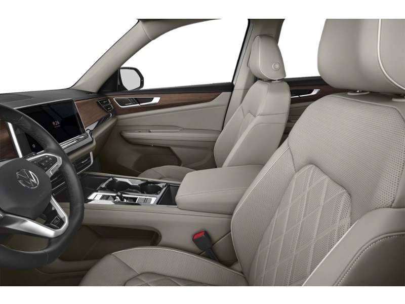 2024 Volkswagen Atlas 2.0 TSI Execline Interior Shot 4
