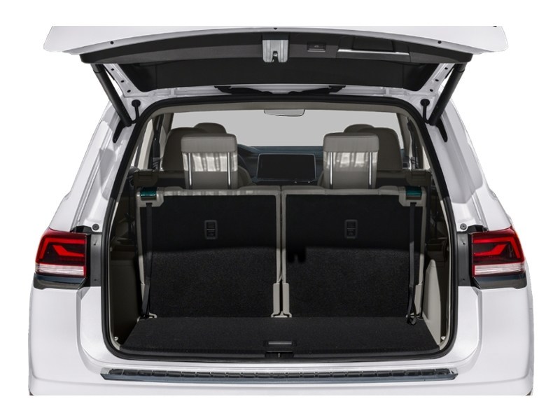 2024 Volkswagen Atlas 2.0 TSI Execline Exterior Shot 4