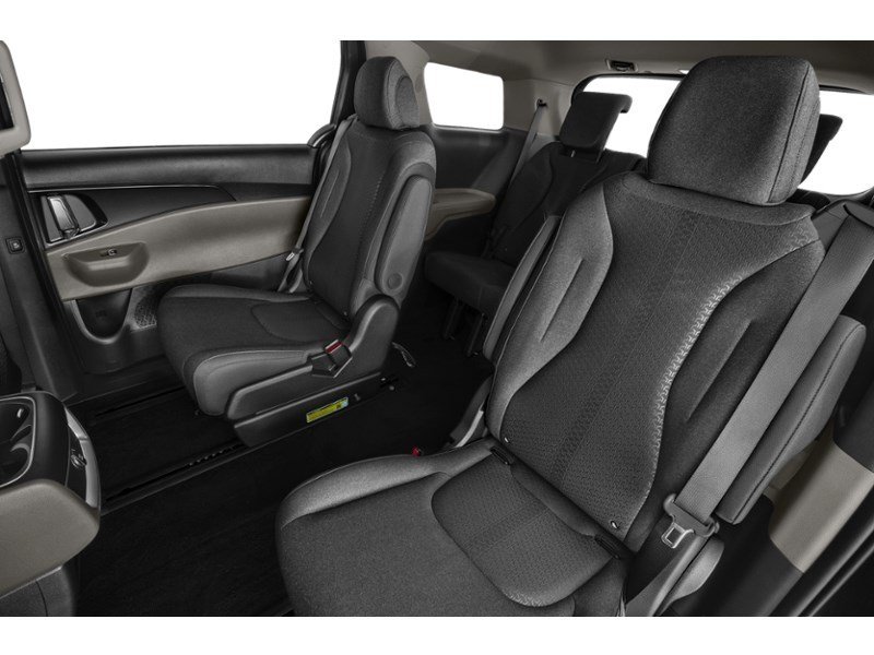 2026 Kia Carnival LX FWD Interior Shot 5