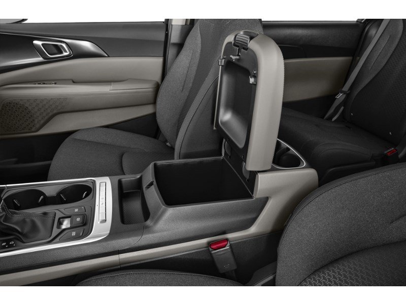 2026 Kia Carnival LX FWD Interior Shot 7