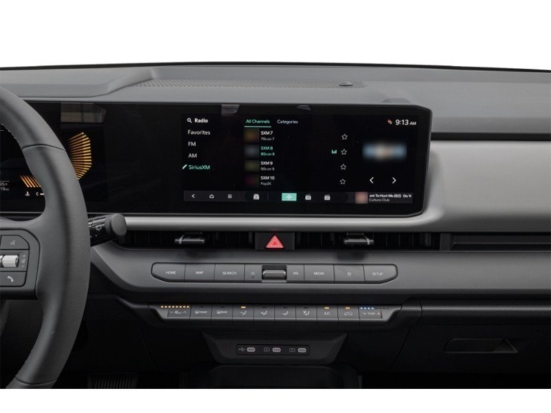 2027 Kia Seltos LX Interior Shot 2