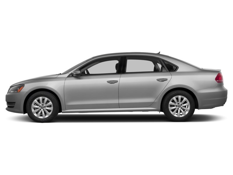 2013 Volkswagen Passat 2.5L Trendline (M5) Tungsten Silver Metallic  Shot 3