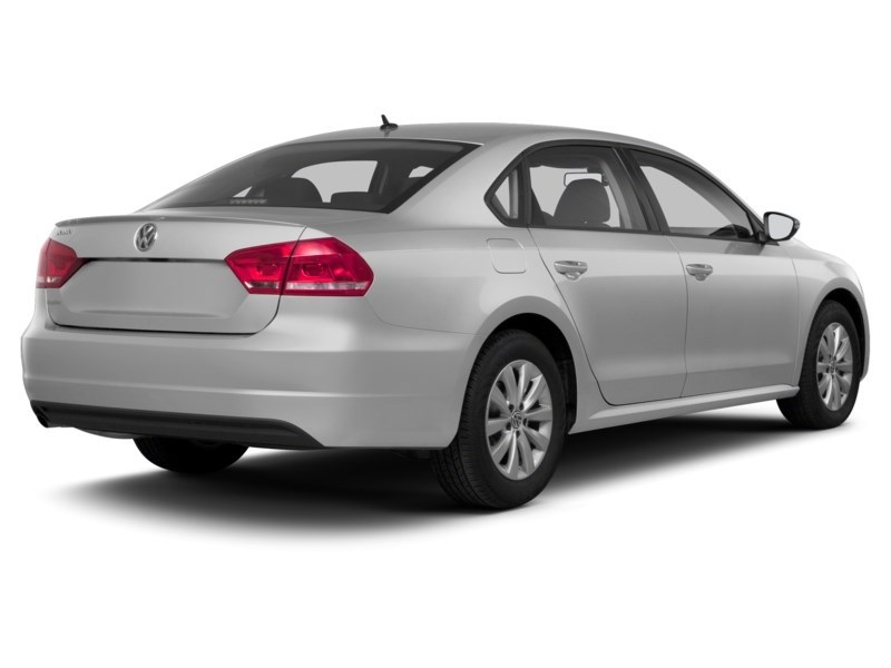 2013 Volkswagen Passat 2.5L Trendline (M5) Tungsten Silver Metallic  Shot 2