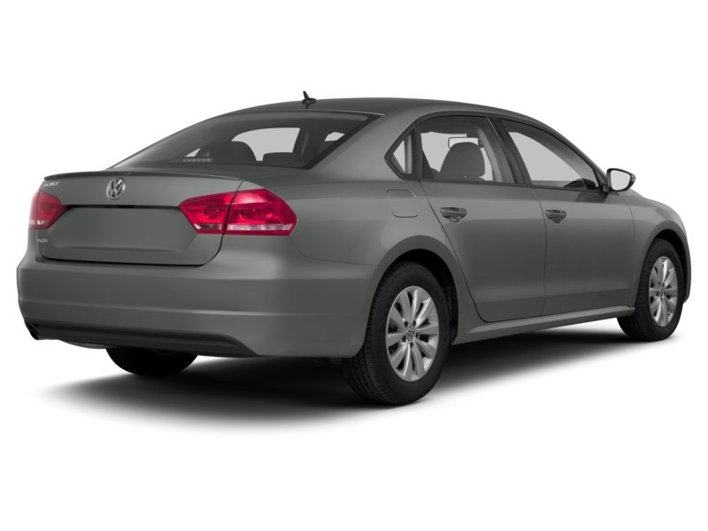 2013 Volkswagen Passat 2.5L Trendline (M5) Platinum Grey Metallic  Shot 12