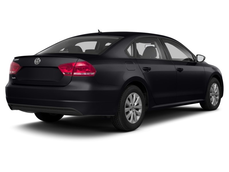2013 Volkswagen Passat 2.5L Trendline (M5) Black  Shot 24