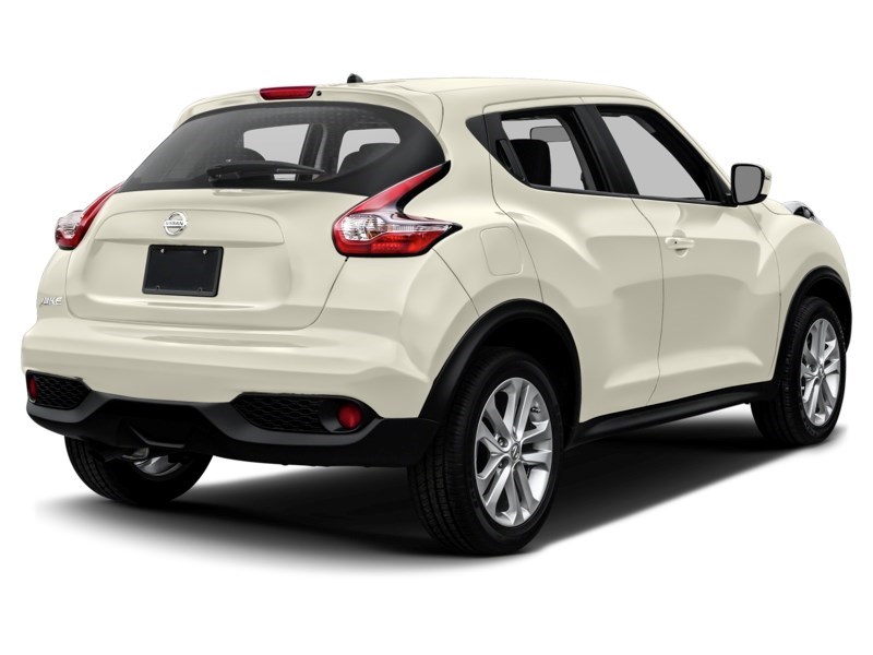 2015 Nissan Juke SV (CVT) Pearl White  Shot 14