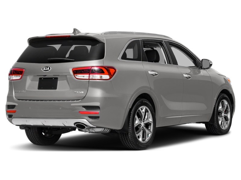 2016 Kia Sorento 3.3L SX 7-Seater Titanium Silver Metallic  Shot 18