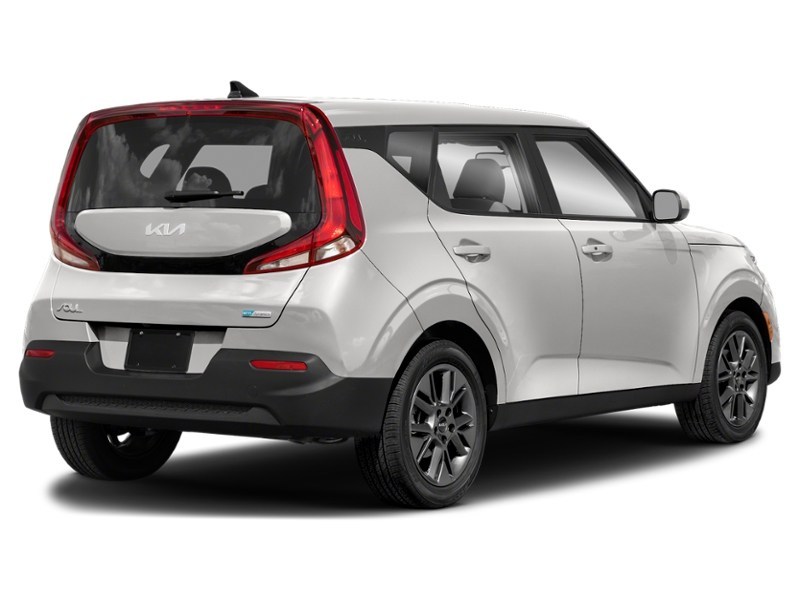 2022 Kia Soul EX Snow White Pearl  Shot 27
